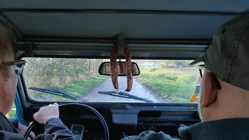 Custom car puzzle route