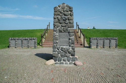 Monument on the seawall