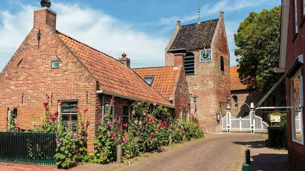 LocalGroningen.nl offers a podium to the smaller entrepreneur